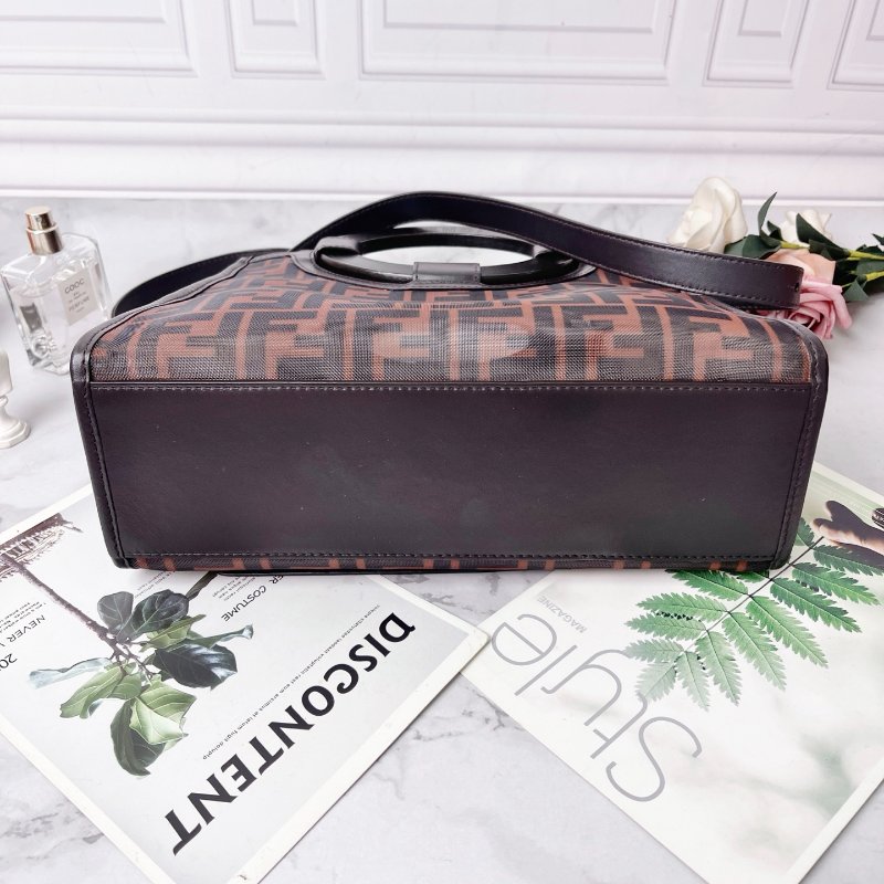 Fendi runaway老花PVC圓環 網面手提斜背包28*22*11 98新配件塵袋-4