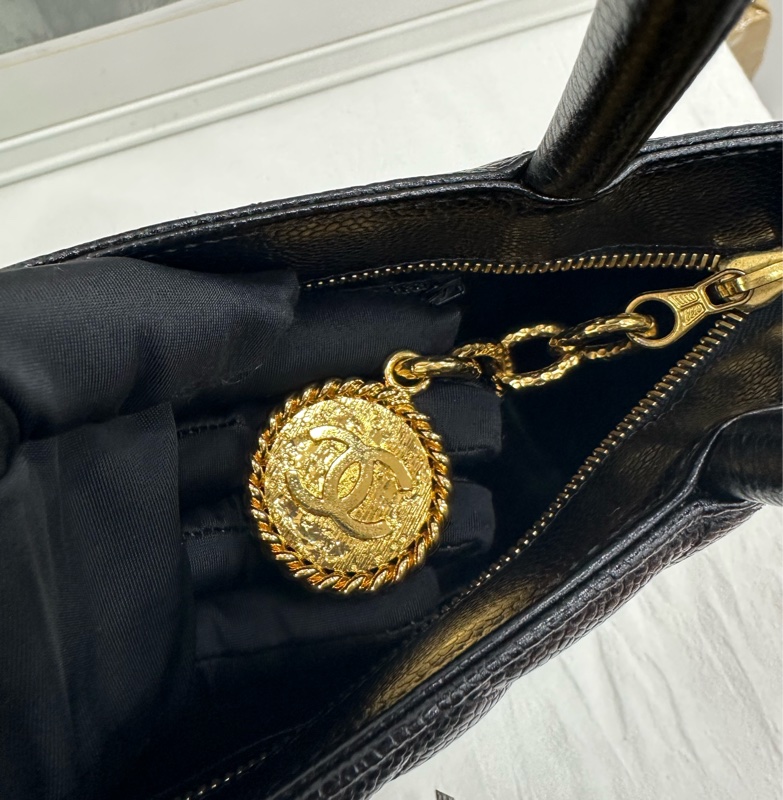Chanel香奈兒 vintage 黑色荔枝皮金幣希爾頓 無卡-8