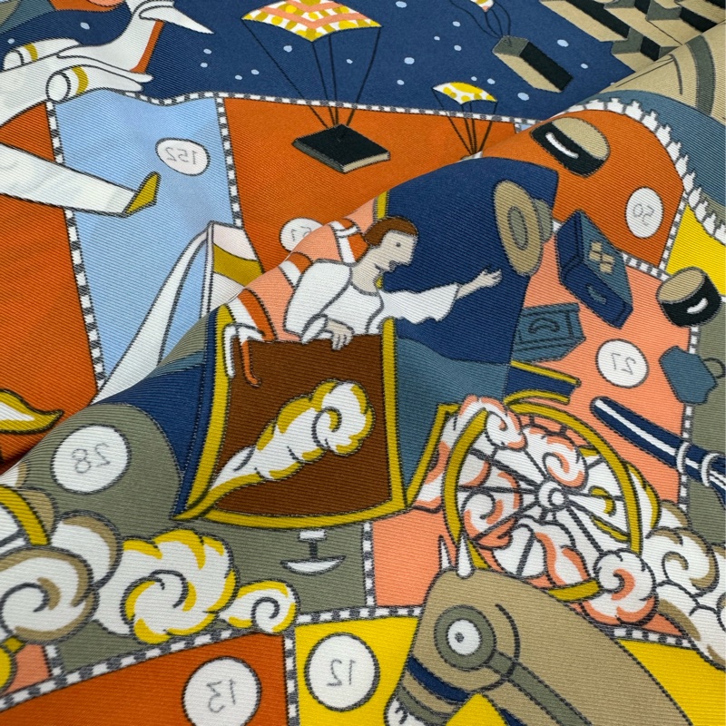 HERMES 史詩細節 絲巾有盒70*70 全新-1