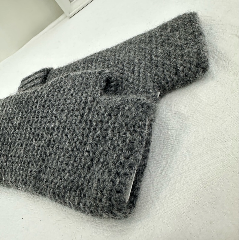 愛馬仕 秋冬限量版小可愛 Filipa 羊絨手套 S碼 全新-4