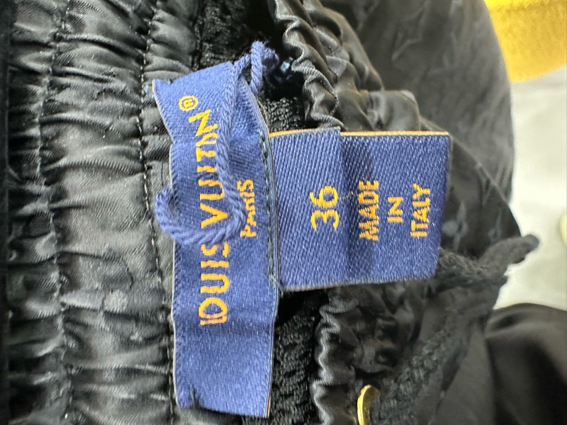 LV 滿logo 運動休閒褲 七分褲 36碼-3