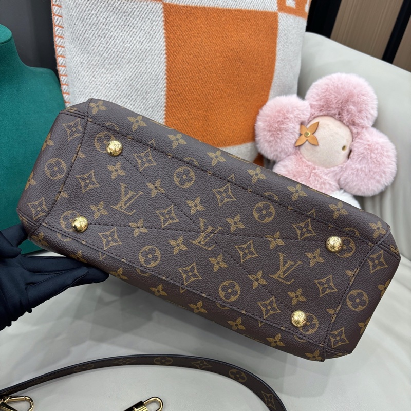 LV 老花中號蒙田，33×23，成色超級新98新-9