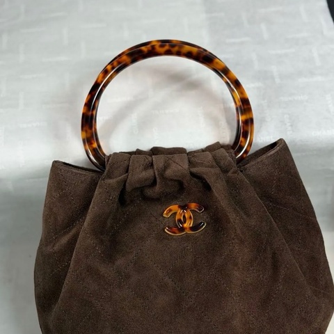 Chanel香奈兒26c春夏限定麂皮玳瑁元寶包深棕色小號