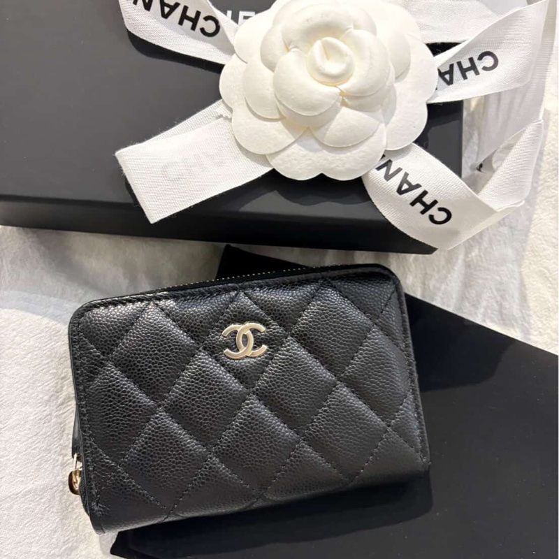 Chanel 加大款拉鍊錢包 近新，膜還在-5
