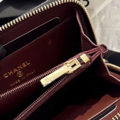 Chanel 加大款拉鍊錢包 近新，膜還在-12