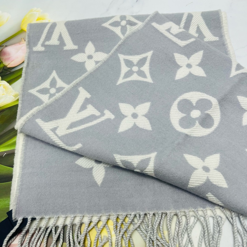 lv灰色羊毛圍巾-5