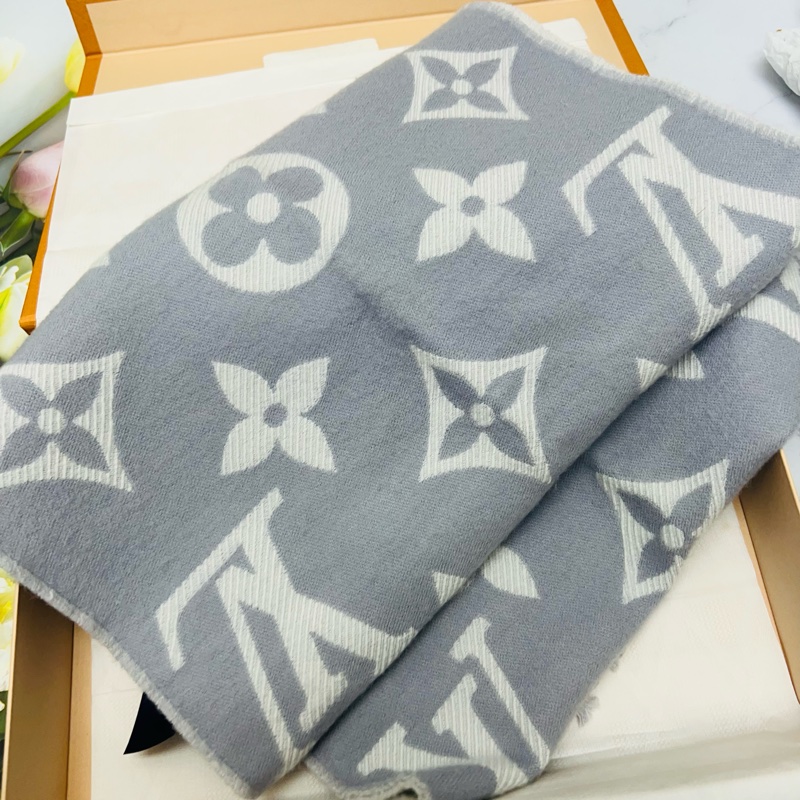 lv灰色羊毛圍巾-7