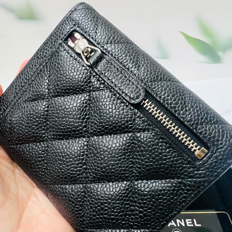 香奈兒三折荔枝牛皮短夾-6