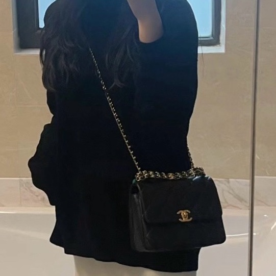 【配件：盒子、防塵袋 💕 】Chanel 22K cf 方胖子 雙鏈條 黑金 黑色 金扣 荔枝牛皮 手提 單肩 腋下 斜挎-1