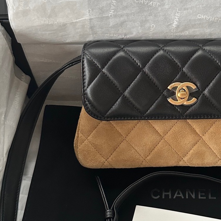 【配件：防塵袋 💕】Chanel 25A 手工坊 翻蓋包 手機包 金棕 拼皮 黑色 棕色 麂皮 羊皮 金扣 手提 單肩 斜挎-3