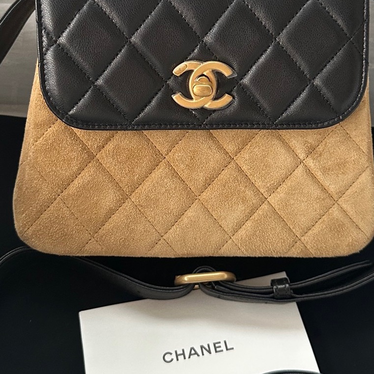 【配件：防塵袋 💕】Chanel 25A 手工坊 小方包 方塊包 金棕 拼皮 棕色 麂皮 羊皮 金扣 手提 單肩 斜挎-4