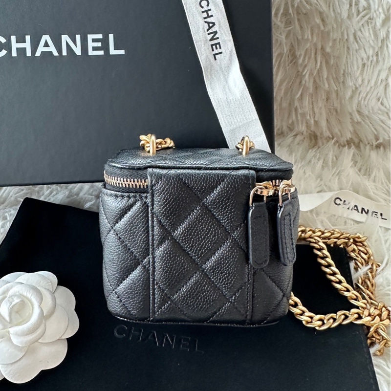 【配件：盒子 防塵袋 小票 💕】Chanel 24p 荔枝牛皮 黑金 黑色 金扣 愛心扣 調節扣 小盒子 方盒子-2