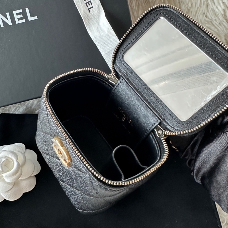 【配件：盒子 防塵袋 小票 💕】Chanel 24p 荔枝牛皮 黑金 黑色 金扣 愛心扣 調節扣 小盒子 方盒子-5