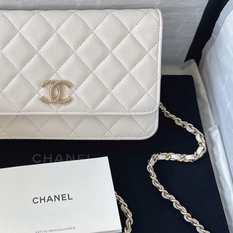 【配件：防塵袋 99新💕】Chanel 24S 浮雕扣 woc 白金 白色 金扣 荔枝牛皮 手提 單肩 斜挎-2