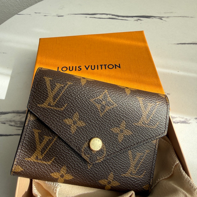 LV花紋三折短夾🥹-0