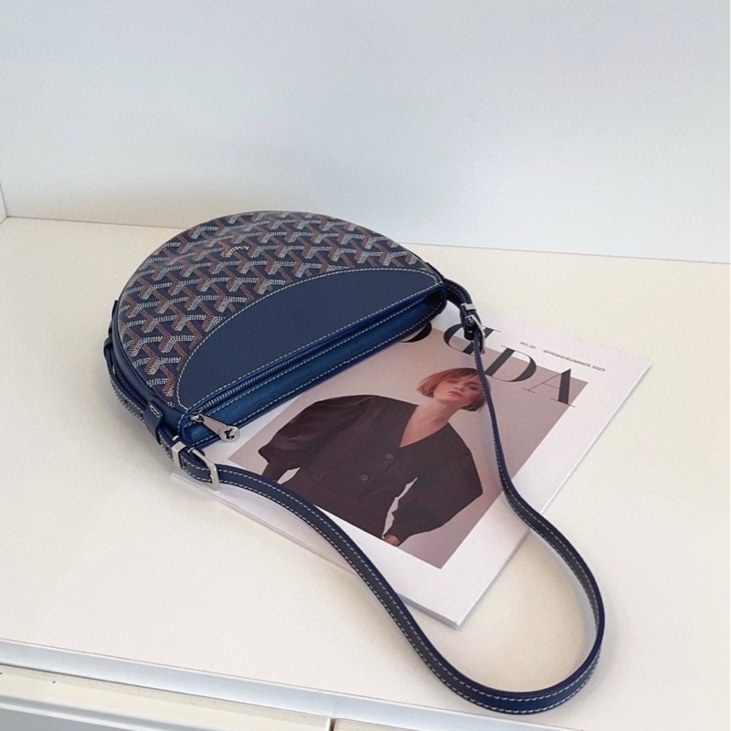 【閒置🆕】Goyard  Hirondelle 深藍色 老花半月燕子包單肩包-3