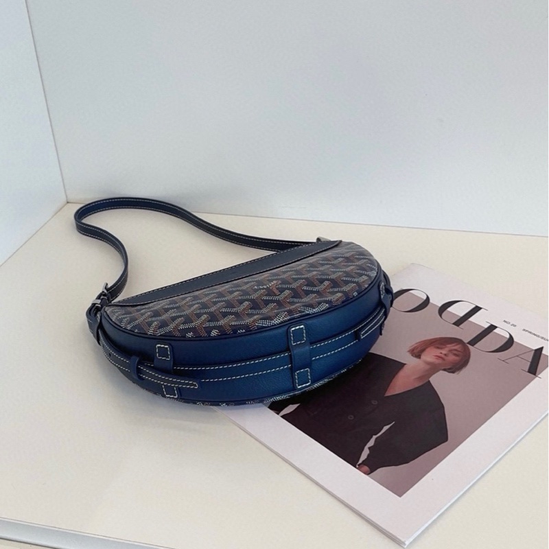 【閒置🆕】Goyard  Hirondelle 深藍色 老花半月燕子包單肩包-4
