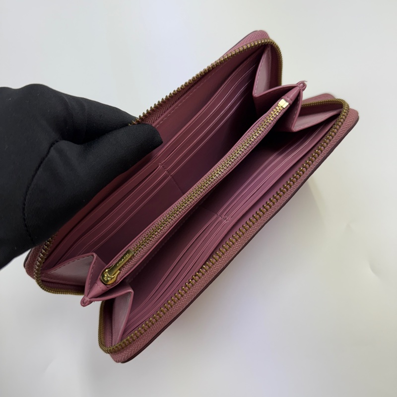 COACH拉鍊長夾-23