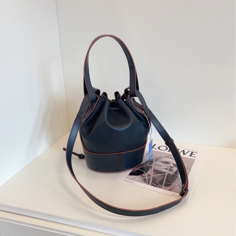 【98新🆕】Loewe  Balloon 束繩 牛皮 抽繩氣球包 無限接近黑的深墨藍 小號  手提包-2