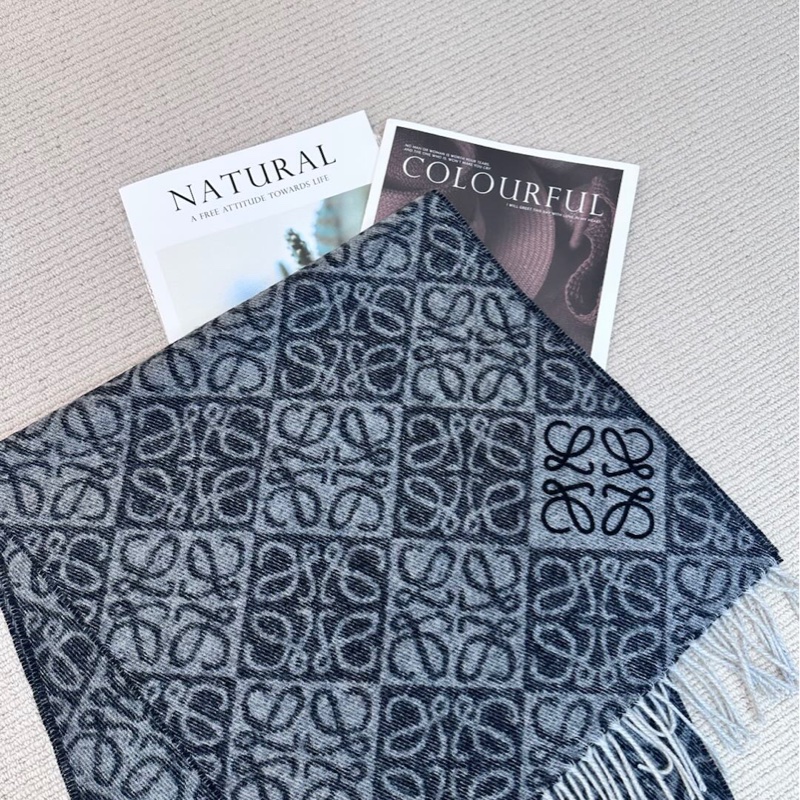 【全❤️】LOEWE Anagram scarf羊絨羊毛刺繡 圍巾頸巾女款 深灰色-1