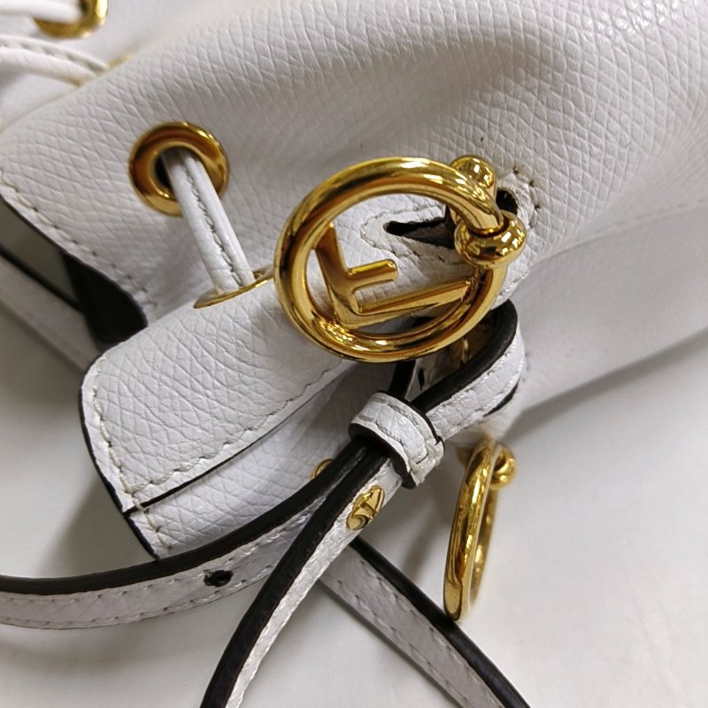 FENDI Mon Tresor迷你白色牛皮斜挎包 金色五金 2條可拆卸肩帶-13