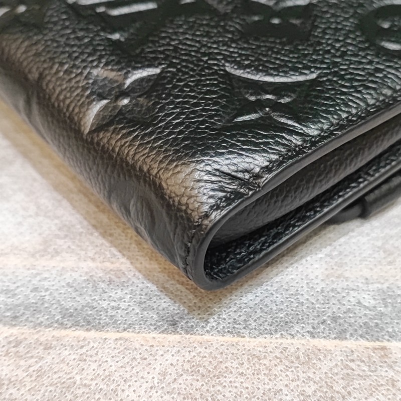 Louis Vuitton Vavin WOC-8