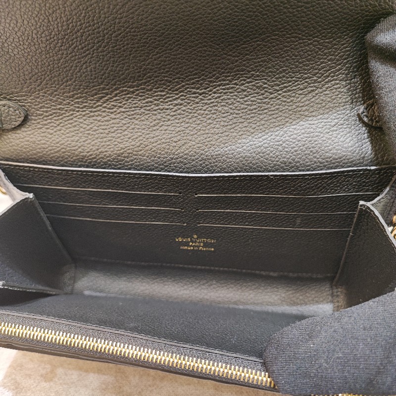 Louis Vuitton Vavin WOC-11