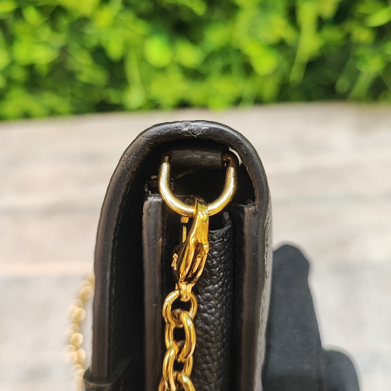 Louis Vuitton Vavin WOC-17