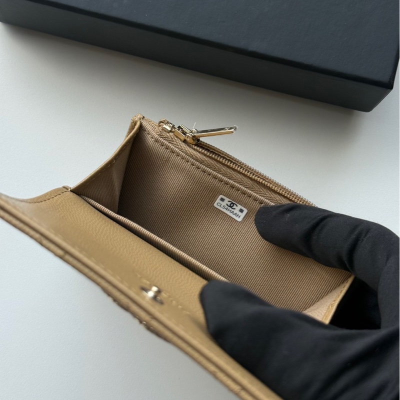 Chanel 奶茶色零錢短夾-3