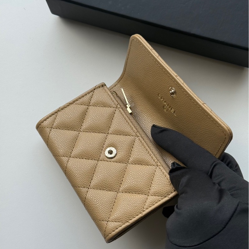 Chanel 奶茶色零錢短夾-6