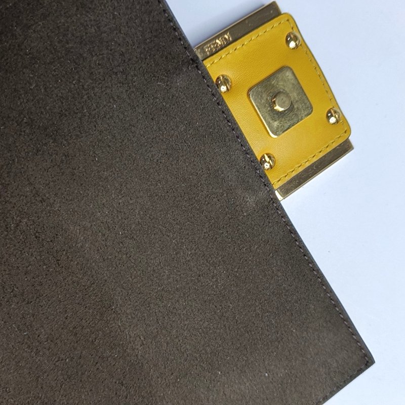 FENDI Baguette黃色牛皮單肩包斜挎包金色五金 可拆卸肩帶-8