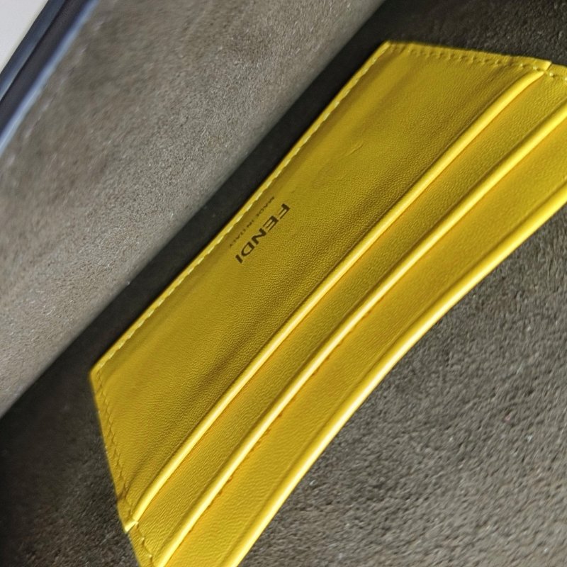 FENDI Baguette黃色牛皮單肩包斜挎包金色五金 可拆卸肩帶-13