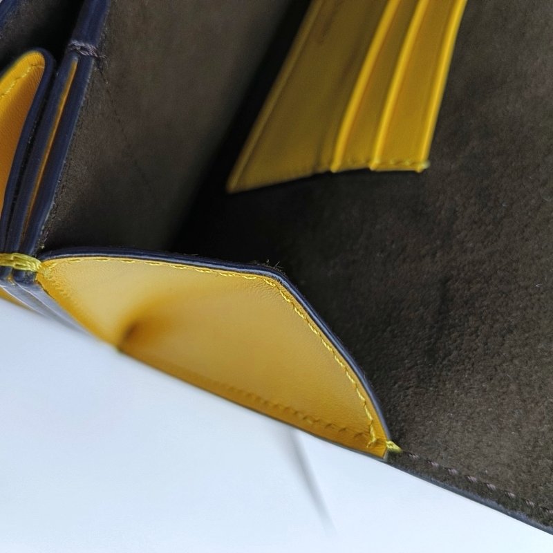 FENDI Baguette黃色牛皮單肩包斜挎包金色五金 可拆卸肩帶-14