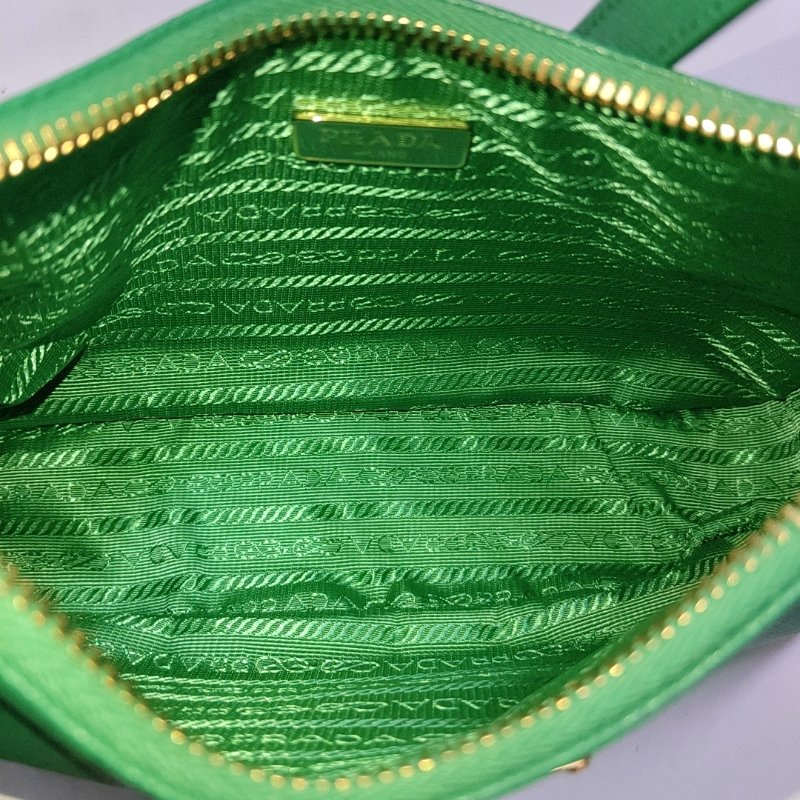 PRADA Re-Edition 迷你 綠色牛皮徽標十字紋單肩包手提包 金色五金 9.8新-6