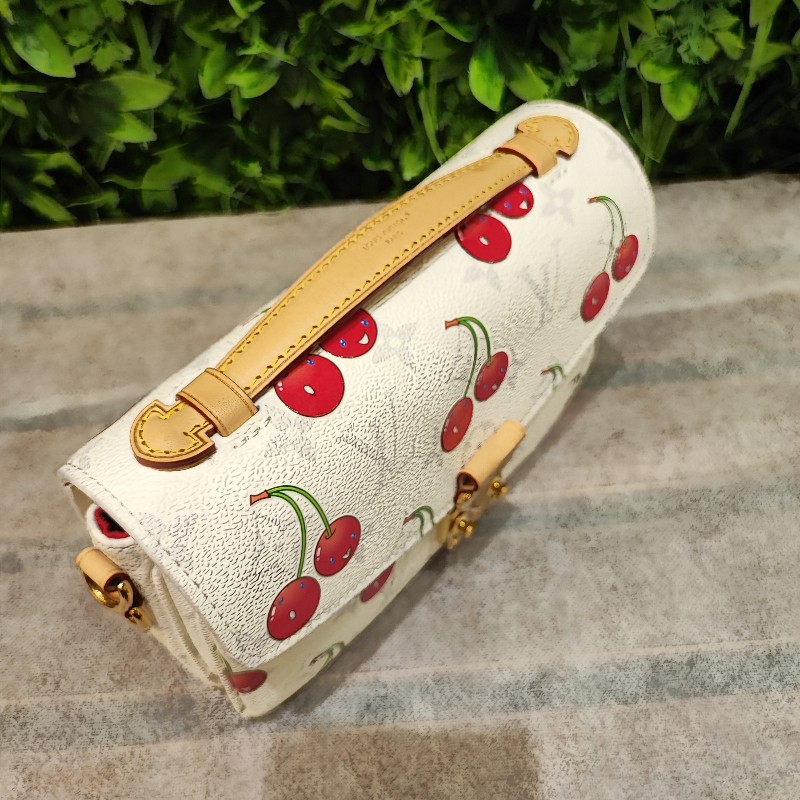 Louis Vuitton x TM Pochette Metis East West-5