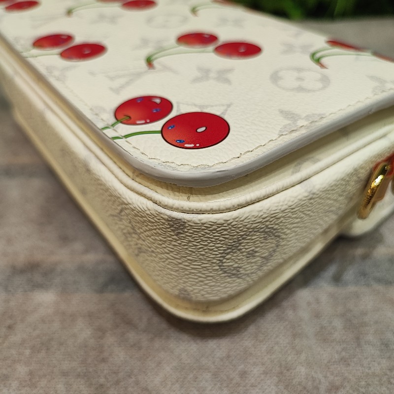 Louis Vuitton x TM Pochette Metis East West-9