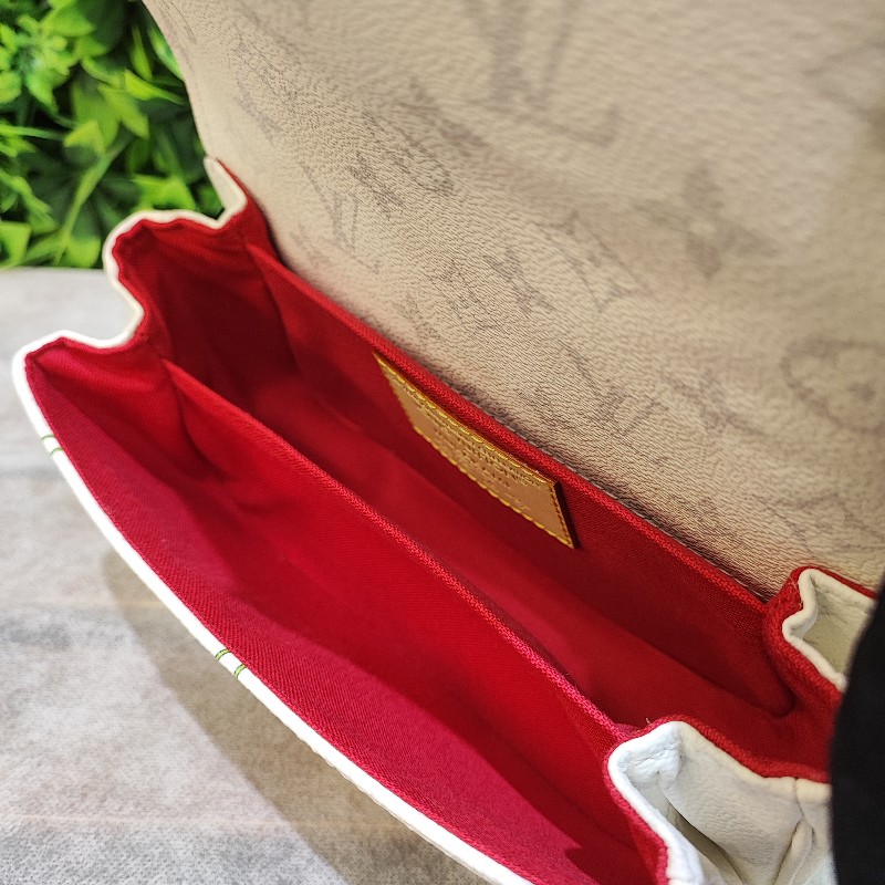 Louis Vuitton x TM Pochette Metis East West-11