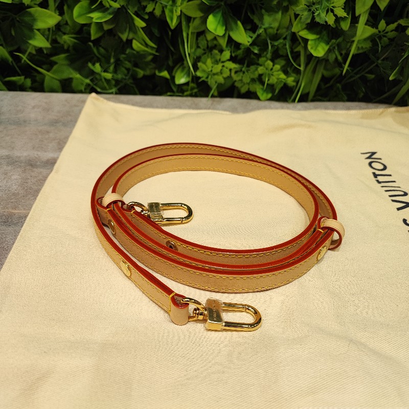 Louis Vuitton x TM Pochette Metis East West-15