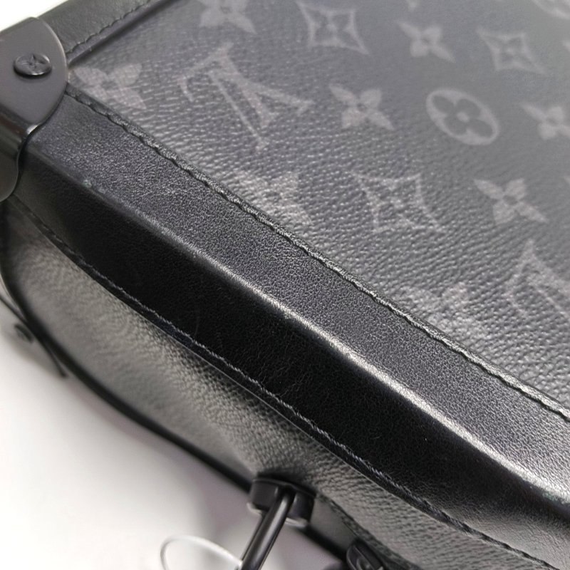 LOUIS VUITTON SOFT TRUNK 黑色塗層帆布老花黑武士單肩包手提包黑色五金可拆卸肩帶-9