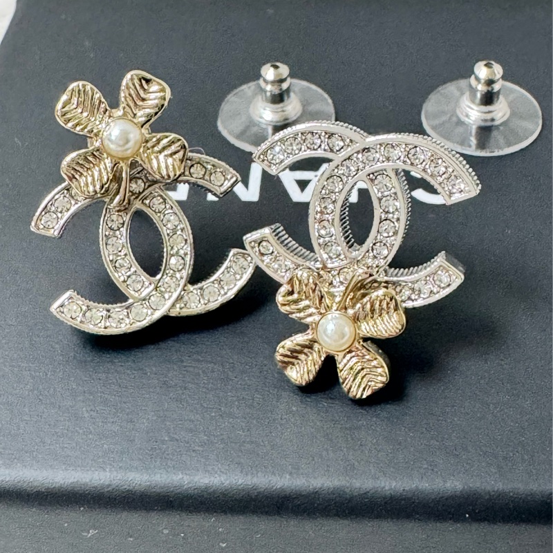 Chanel 四葉草/山茶花和珍珠24 K-11