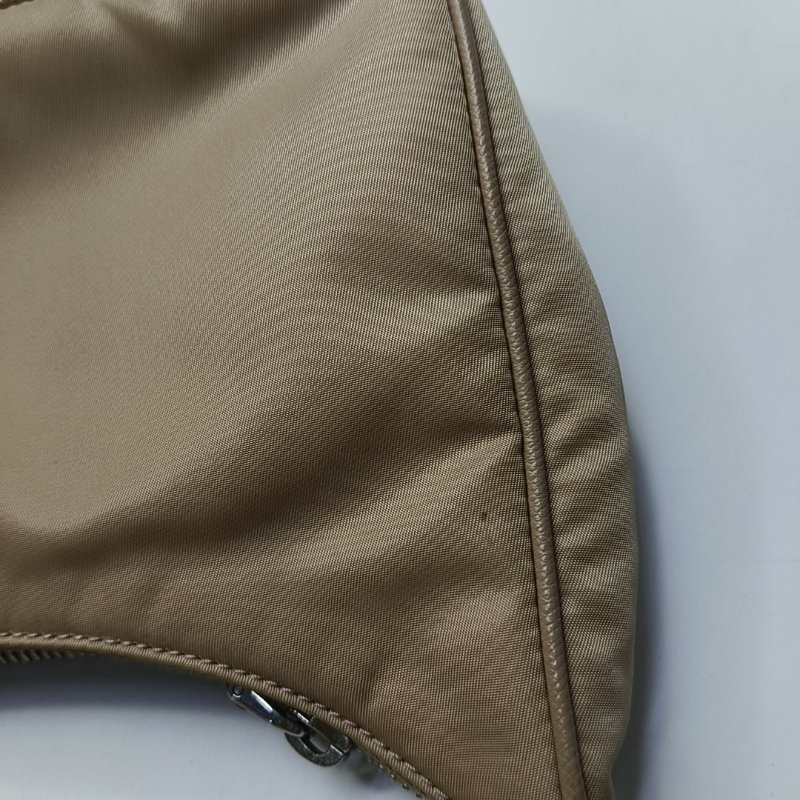 PRADA Re-Edition2005卡其色尼龍徽標單肩包斜挎包 銀色五金 子袋 2條可拆卸肩帶-10