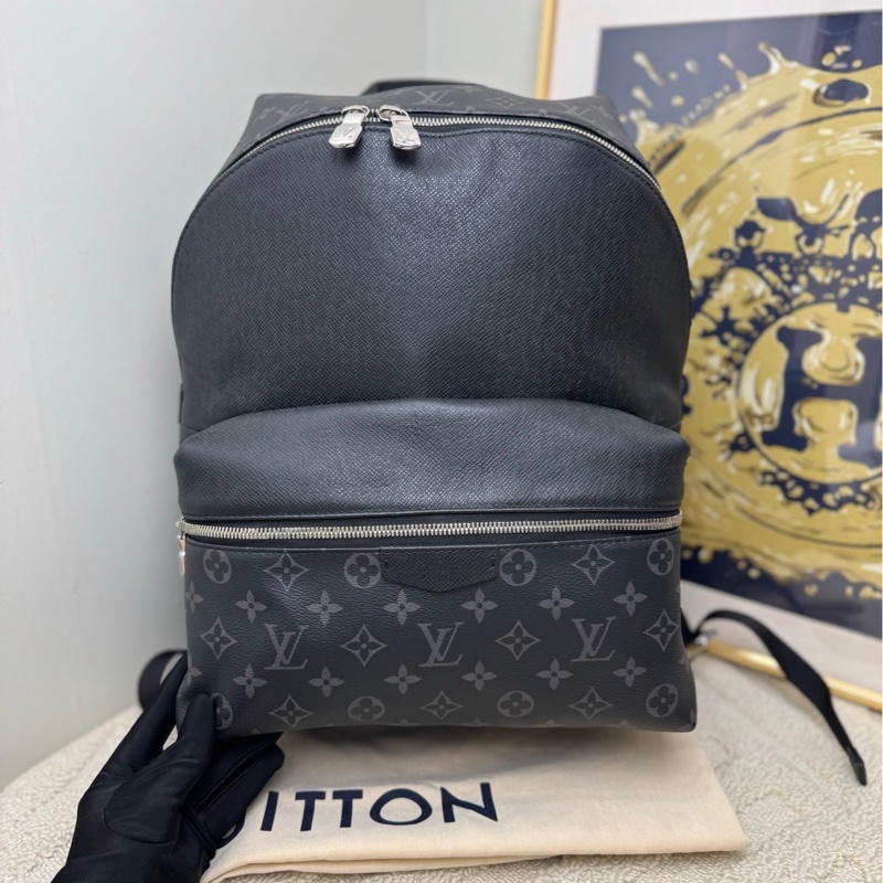 【78🆕】Lv Discovery M30230 牛皮革和黑老花塗層帆布 背包-0