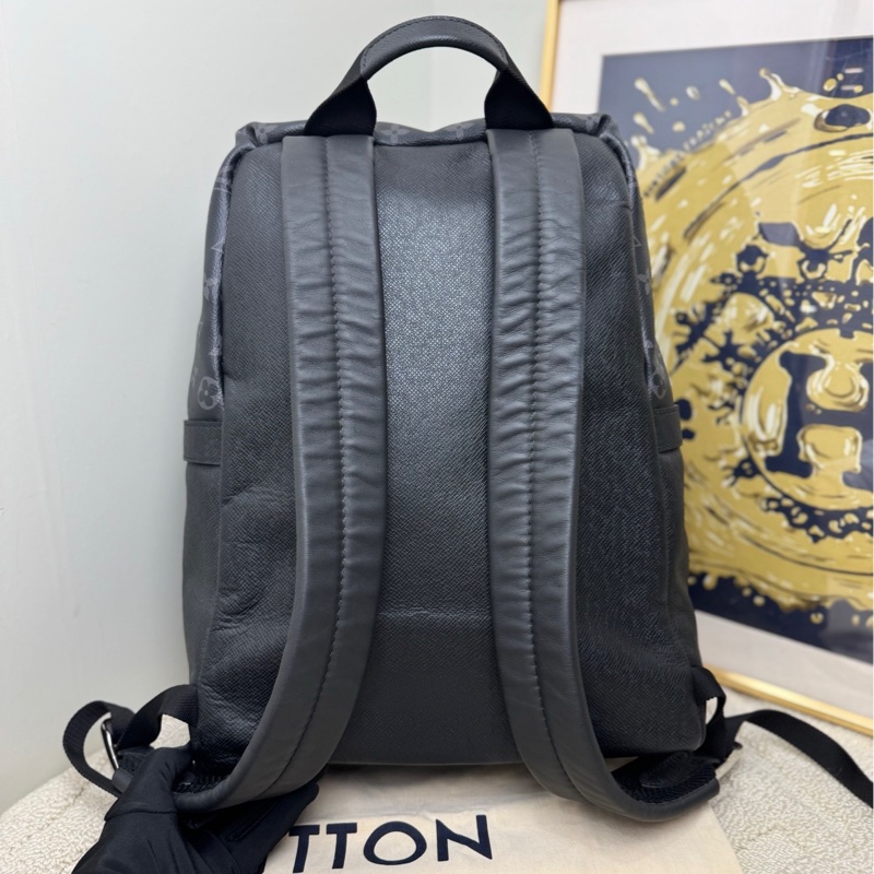 【78🆕】Lv Discovery M30230 牛皮革和黑老花塗層帆布 背包-1