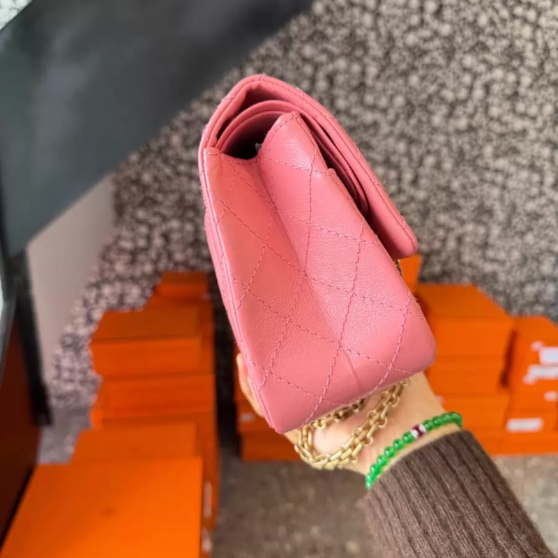 Chanel 2.55 小號24cm 櫻花粉金扣-2