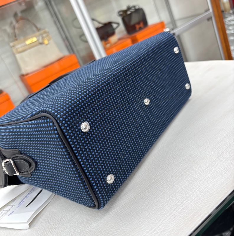 Hermes 靛藍格紋帆布拼皮 維多利亞25 W刻(鎖具丟失,商品不包括小馬僅供展示）-6