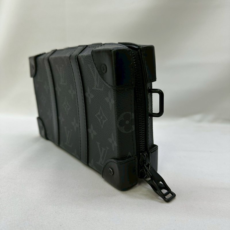 LV Soft Trunk黑花方包-2