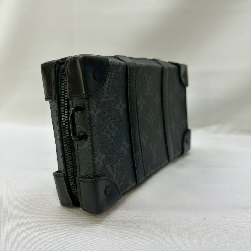LV Soft Trunk黑花方包-3