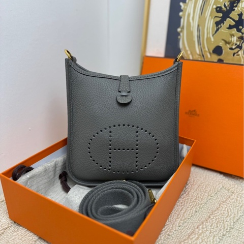 【全套❤️】Hermes  迷你 evelyn mini 積雨雲灰金扣  單肩包