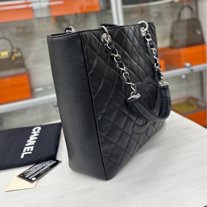 Chanel 黑銀竪版購物袋 尺寸約29*28.5 附件卡、塵袋。-2