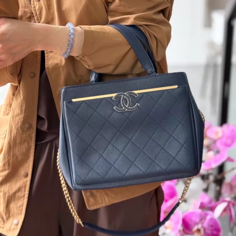 Chanel 荔枝皮小號tote26卡-4
